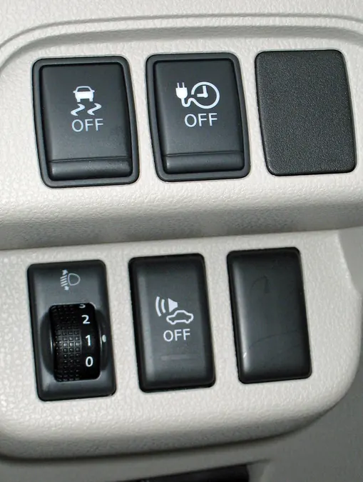 Nissan Leaf warning sound switch trimmed