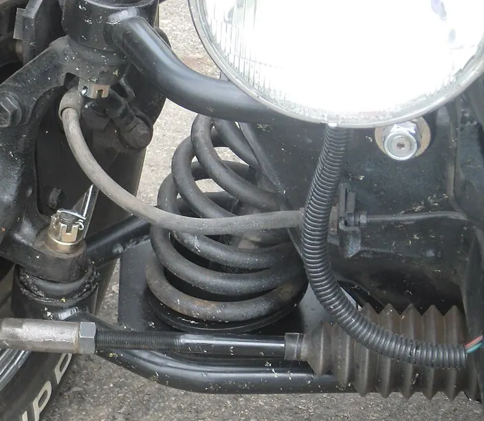Deuce front suspension detail